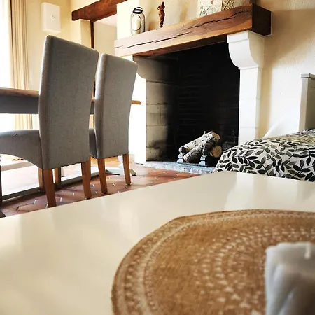 Escapade Au Prieure Дом отдыха *